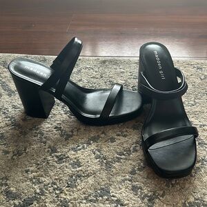 NWOT black heels